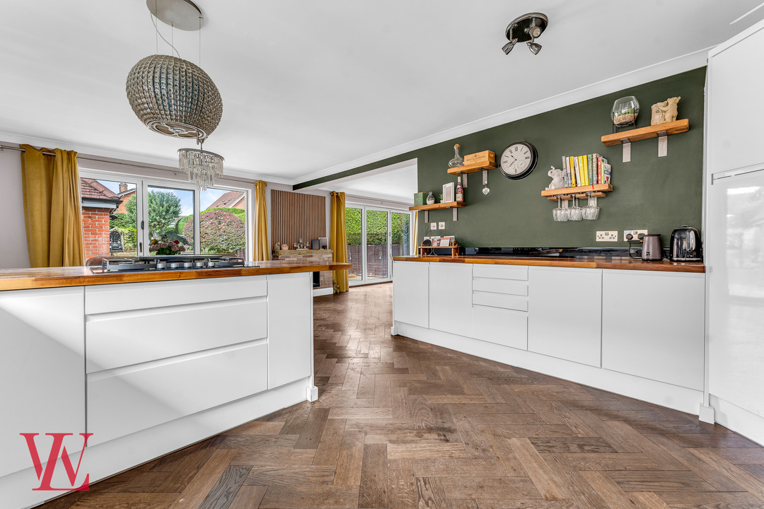 4 bed detached house for sale in High Lane, Stansted 4