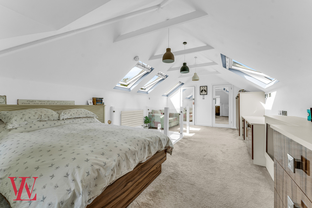 4 bed detached house for sale in High Lane, Stansted 25