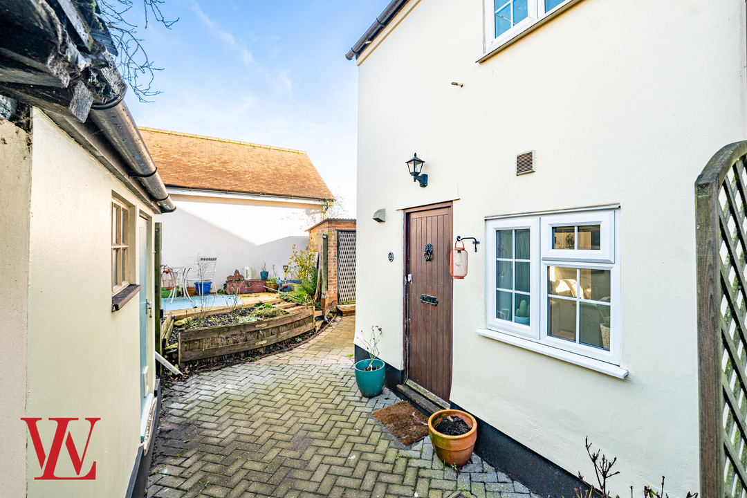 1 bed end of terrace house for sale in Dunmow Road, Bishop's Stortford, Hertfordshire  - Property Image 15