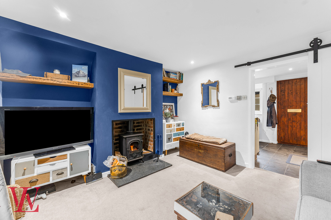 1 bed end of terrace house for sale in Dunmow Road, Bishop's Stortford, Hertfordshire 2