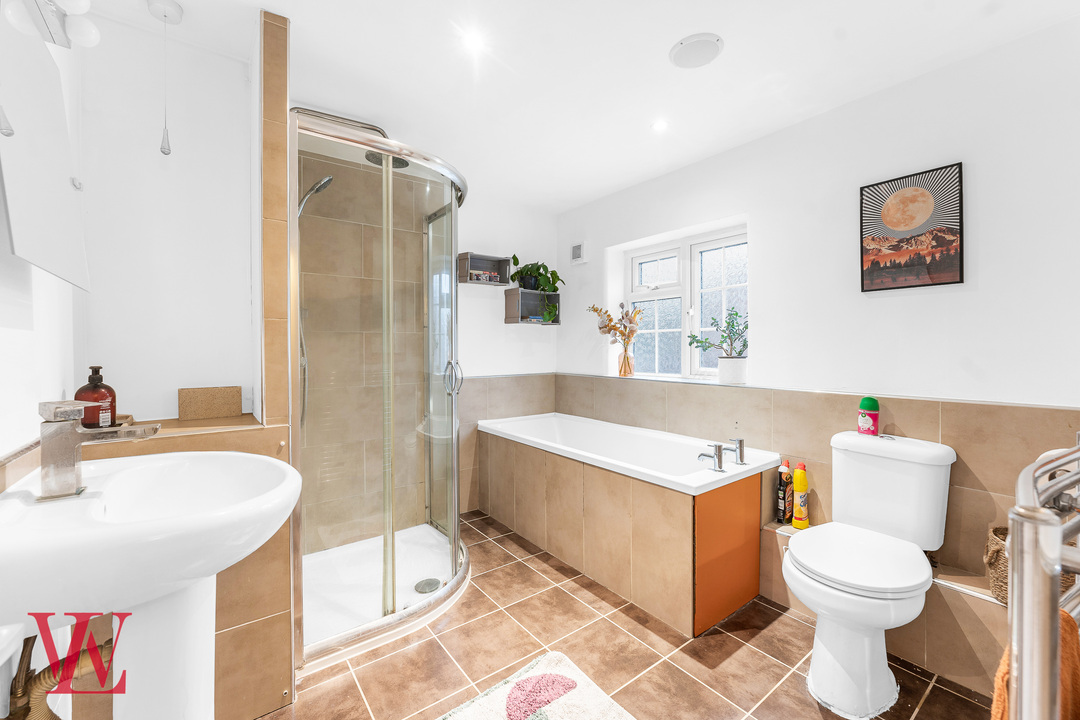 1 bed end of terrace house for sale in Dunmow Road, Bishop's Stortford, Hertfordshire 10