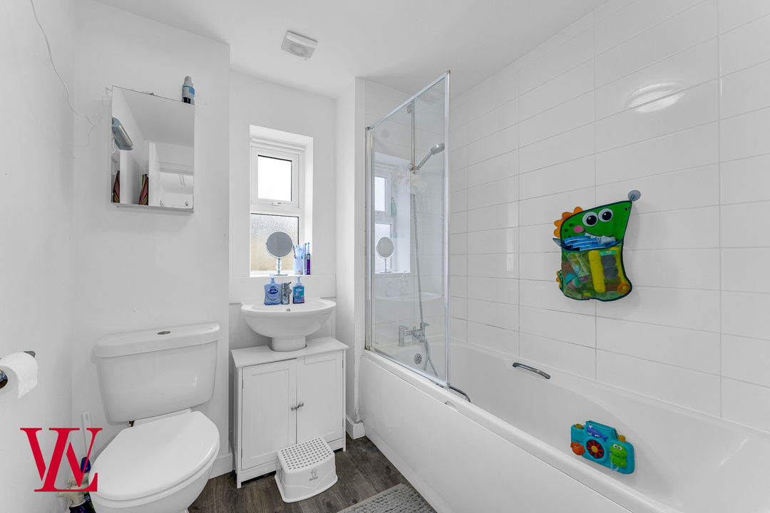 3 bed semi-detached house for sale in Childs Lane, Stansted, Essex  - Property Image 18