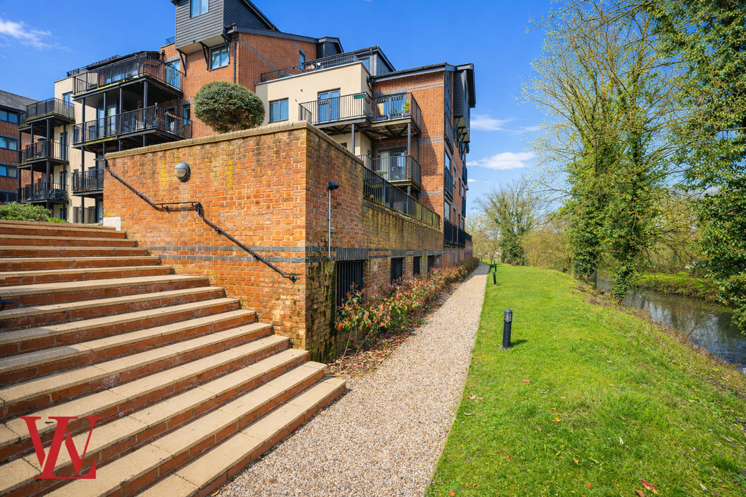 2 bed apartment for sale in Tanners Wharf, Bishop's Stortford, Hertfordshire  - Property Image 11