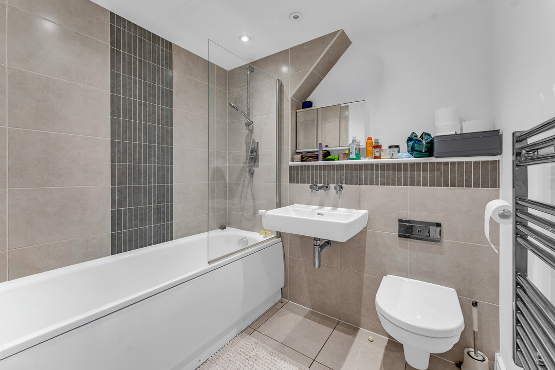 2 bed apartment for sale in Tanners Wharf, Bishop's Stortford, Hertfordshire  - Property Image 6