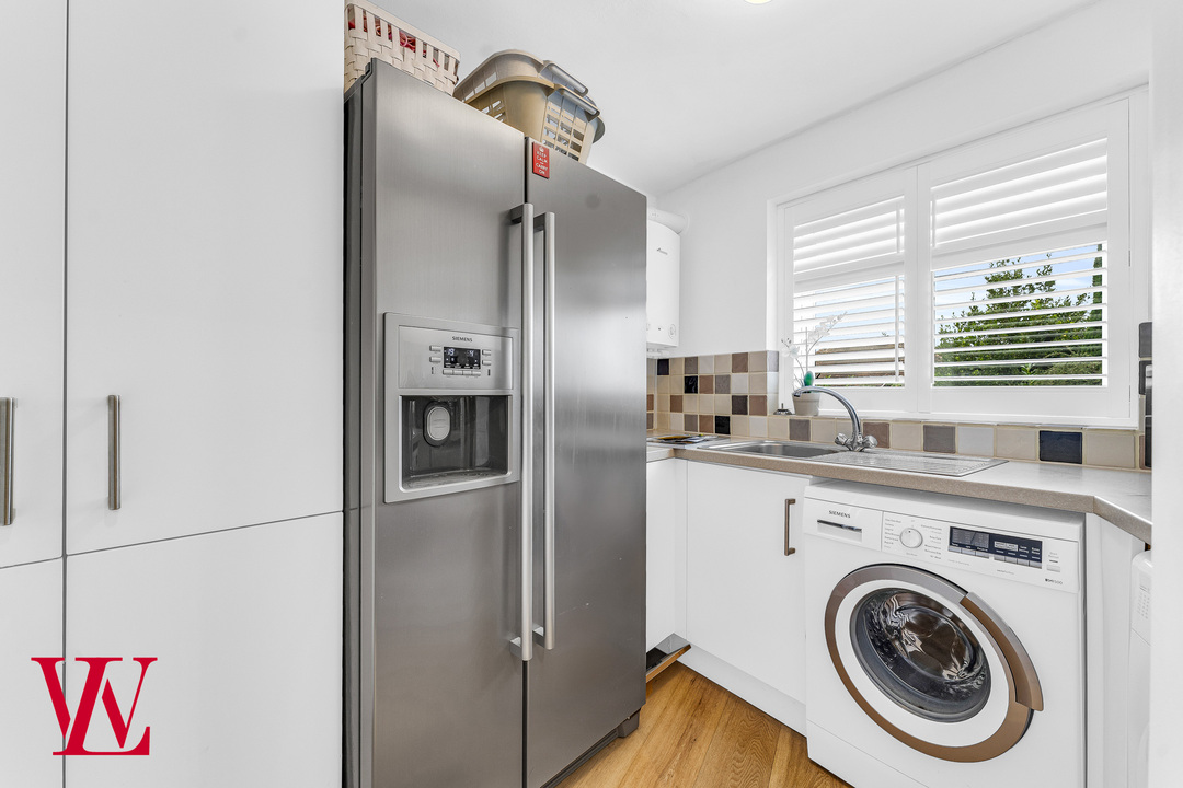 3 bed terraced house for sale in King Street Mews, Basbow Lane, Bishop's Stortford, Hertfordshire  - Property Image 11