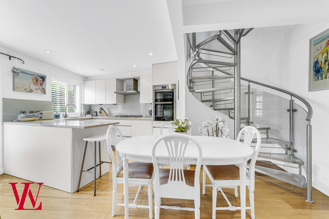 3 bed terraced house for sale in King Street Mews, Basbow Lane, Bishop's Stortford, Hertfordshire - Property Image 1