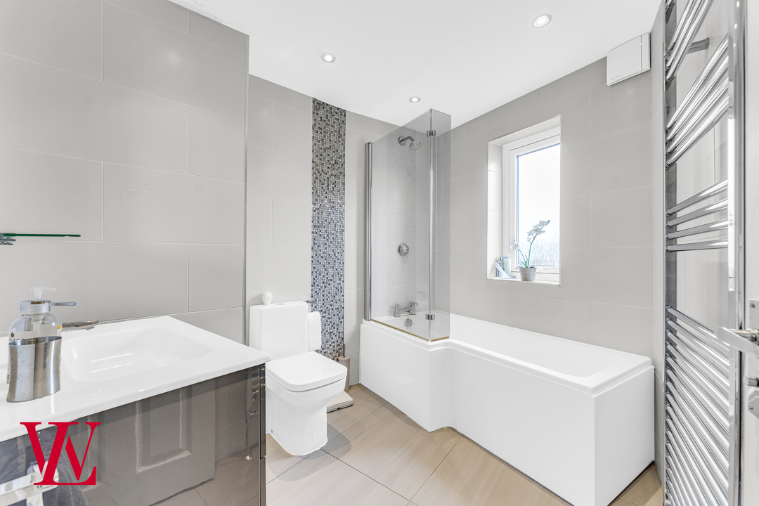 3 bed terraced house for sale in King Street Mews, Basbow Lane, Bishop's Stortford, Hertfordshire  - Property Image 22