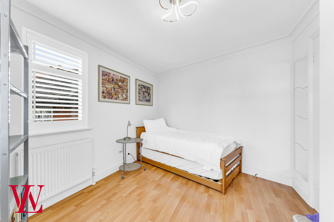 3 bed terraced house for sale in King Street Mews, Basbow Lane, Bishop's Stortford, Hertfordshire  - Property Image 20