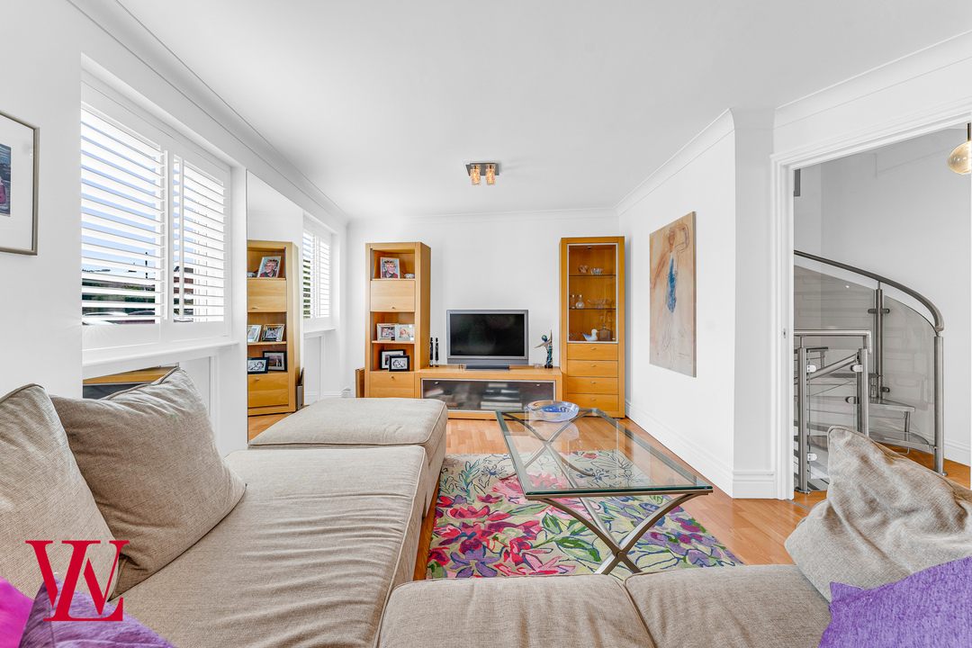 3 bed terraced house for sale in King Street Mews, Basbow Lane, Bishop's Stortford, Hertfordshire 7