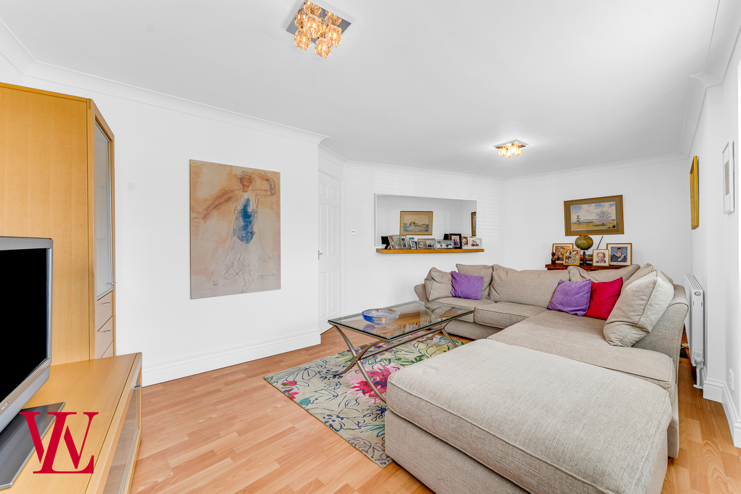 3 bed terraced house for sale in King Street Mews, Basbow Lane, Bishop's Stortford, Hertfordshire  - Property Image 9