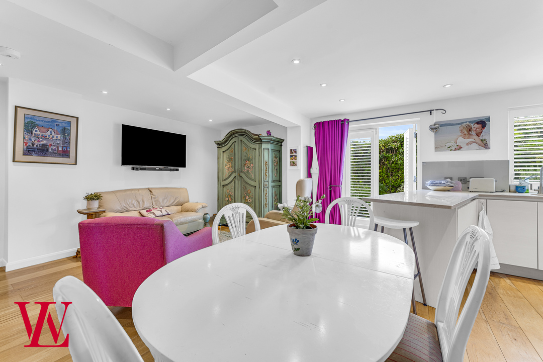 3 bed terraced house for sale in King Street Mews, Basbow Lane, Bishop's Stortford, Hertfordshire  - Property Image 7