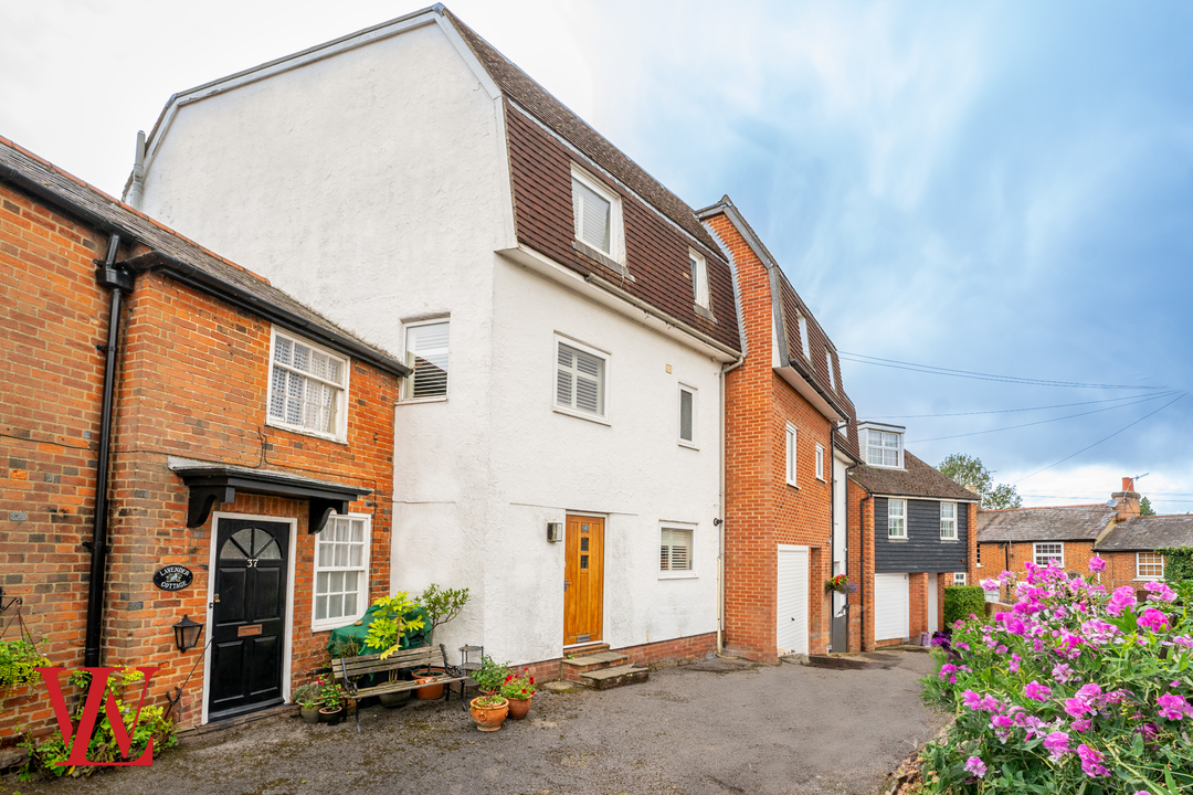 3 bed terraced house for sale in King Street Mews, Basbow Lane, Bishop's Stortford, Hertfordshire  - Property Image 6