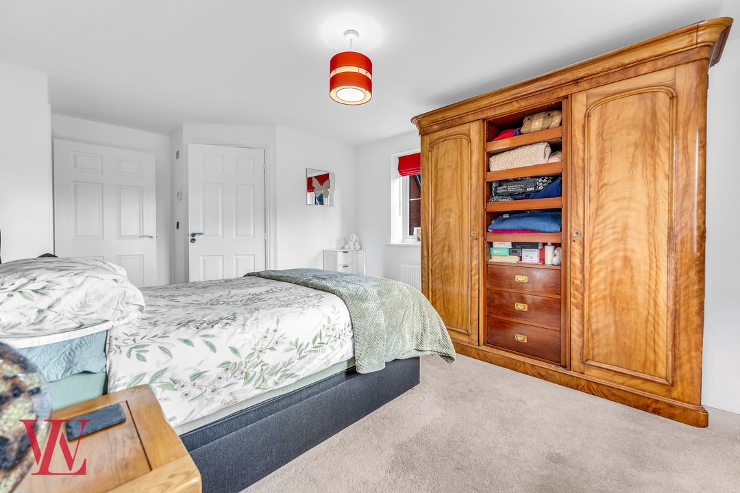 4 bed detached house for sale in Hailes Wood, Elsenham, Bishop's Stortford, Essex  - Property Image 17