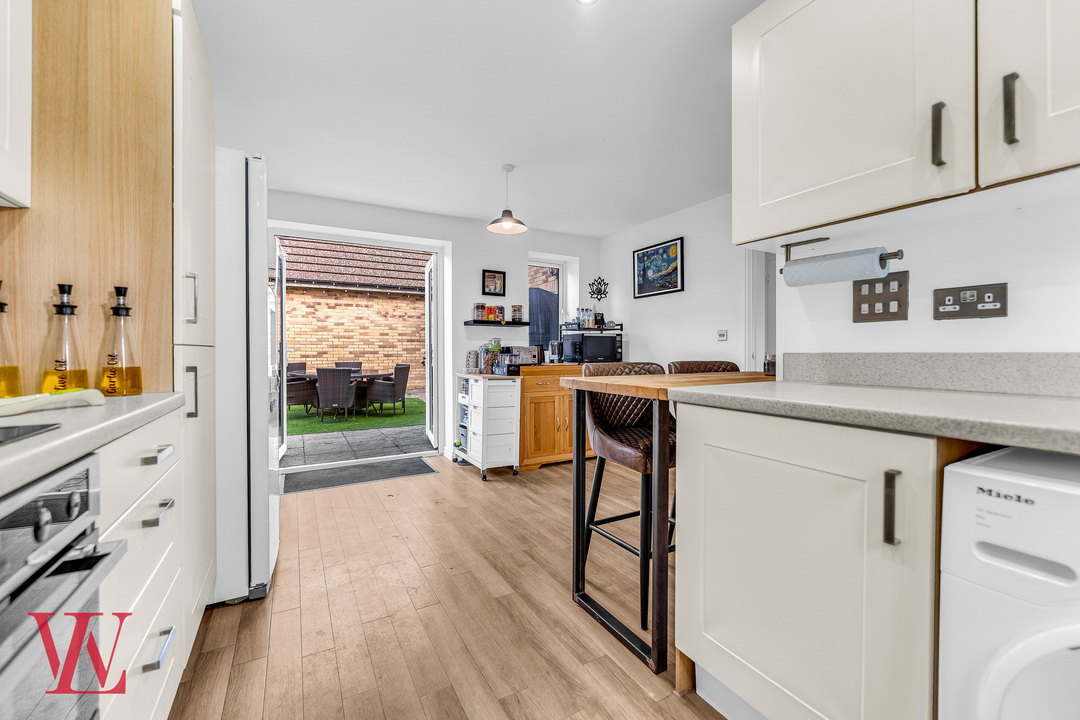 4 bed detached house for sale in Hailes Wood, Elsenham, Bishop's Stortford, Essex 3