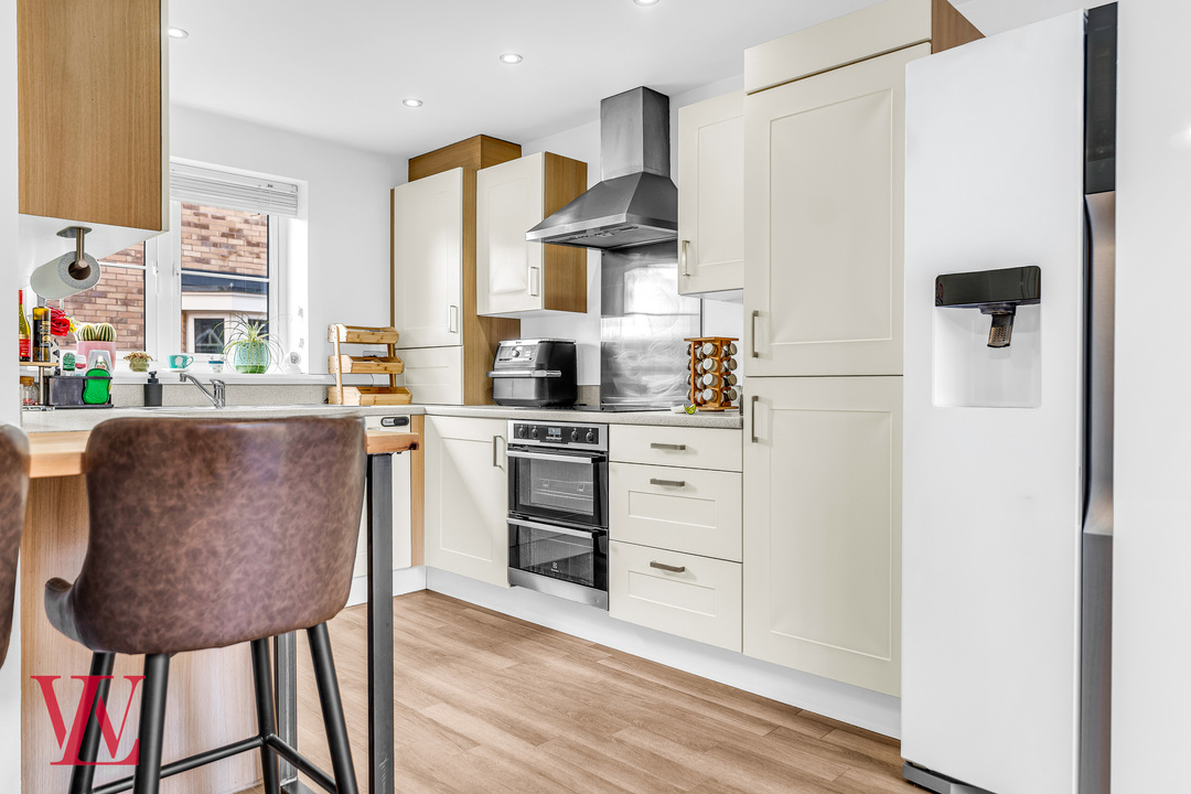 4 bed detached house for sale in Hailes Wood, Elsenham, Bishop's Stortford, Essex  - Property Image 5