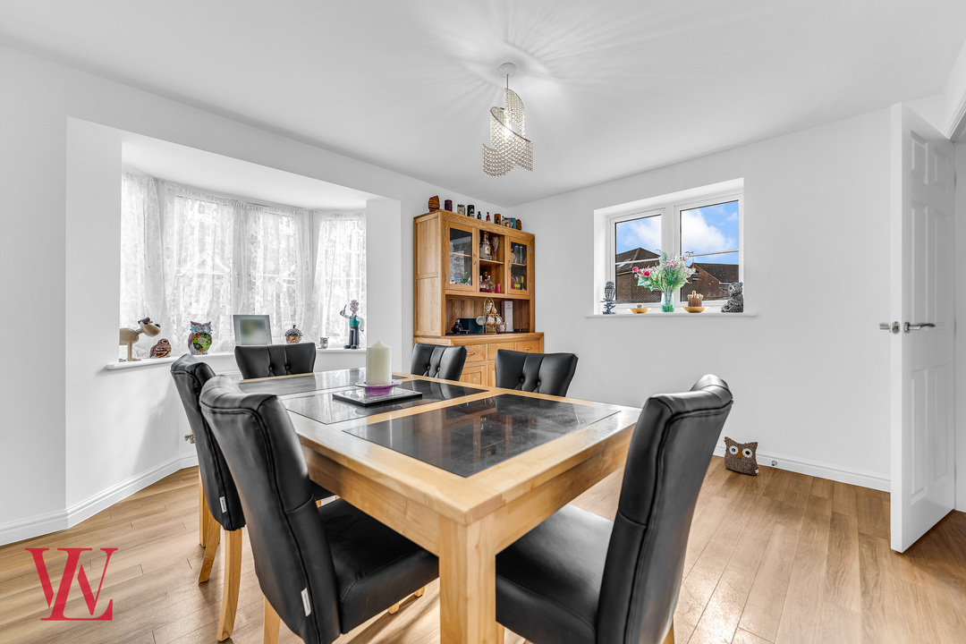 4 bed detached house for sale in Hailes Wood, Elsenham, Bishop's Stortford, Essex  - Property Image 12