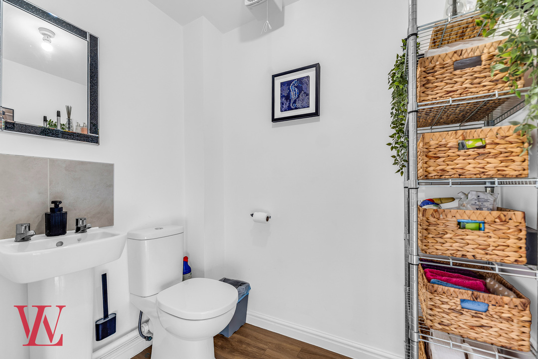 4 bed detached house for sale in Hailes Wood, Elsenham, Bishop's Stortford, Essex  - Property Image 13
