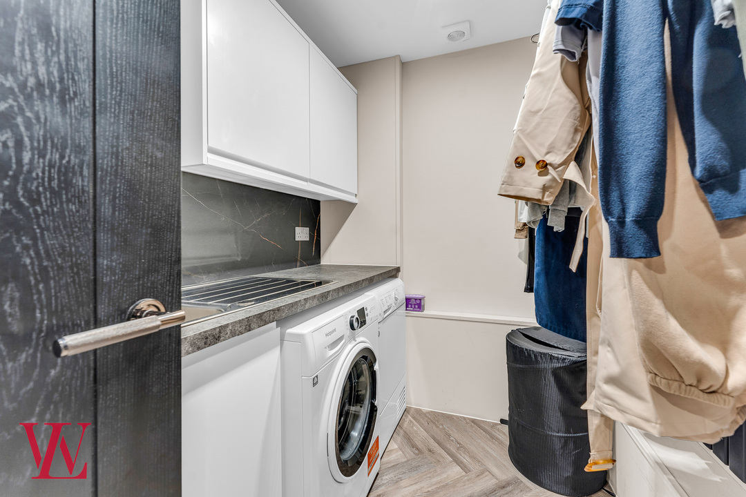 8 bed detached house for sale in The Street, Sheering, Bishop's Stortford, Hertfordshire  - Property Image 41