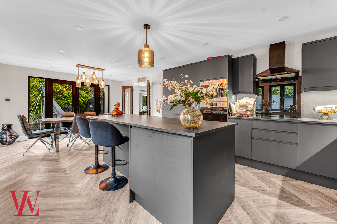 8 bed detached house for sale in The Street, Sheering, Bishop's Stortford, Hertfordshire  - Property Image 39