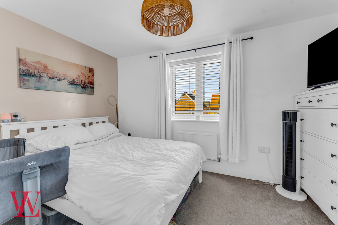 2 bed semi-detached house for sale in Stephenson Drive, Bishop's Stortford, Hertfordshire  - Property Image 8