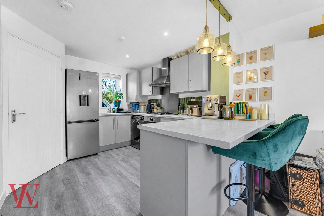 2 bed semi-detached house for sale in Stephenson Drive, Bishop's Stortford, Hertfordshire 2