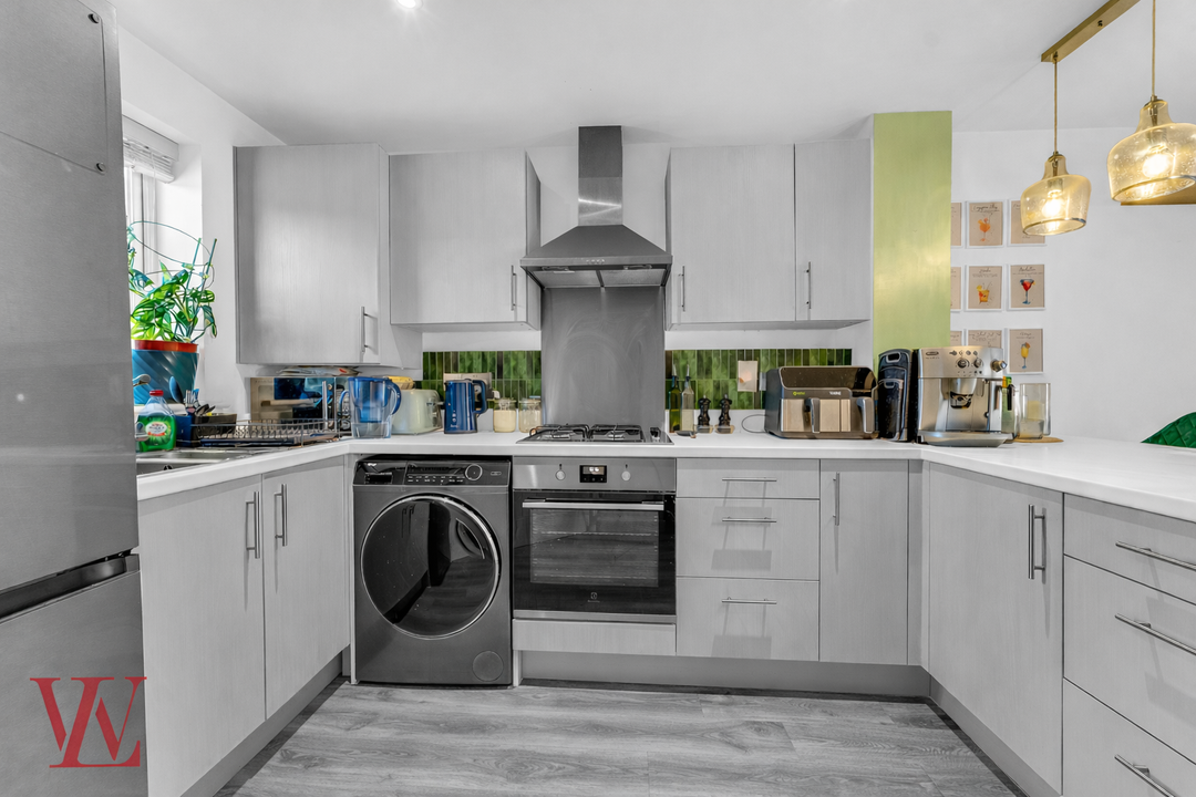 2 bed semi-detached house for sale in Stephenson Drive, Bishop's Stortford, Hertfordshire 4