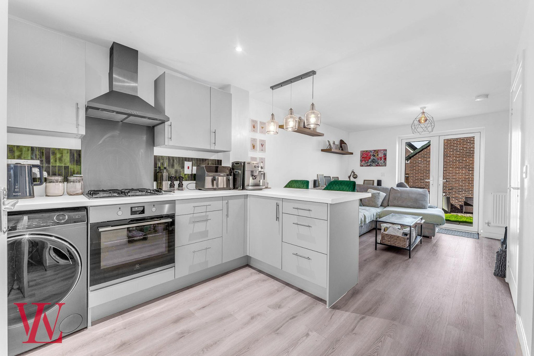 2 bed semi-detached house for sale in Stephenson Drive, Bishop's Stortford, Hertfordshire 3