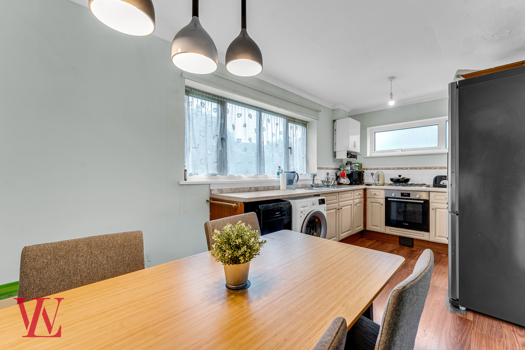 3 bed end of terrace house for sale in Appleton Fields, Bishop's Stortford, Hertfordshire  - Property Image 7