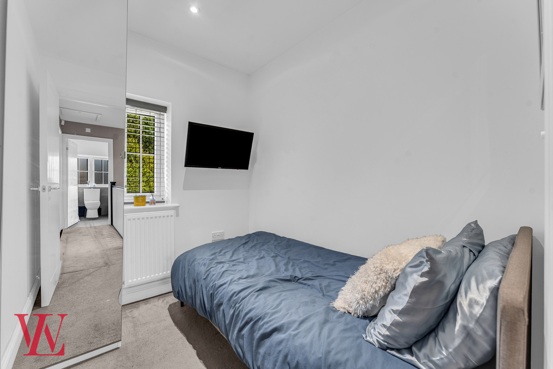 3 bed semi-detached house for sale in Carlton Way, Bishop's Stortford, Hertfordshire  - Property Image 14