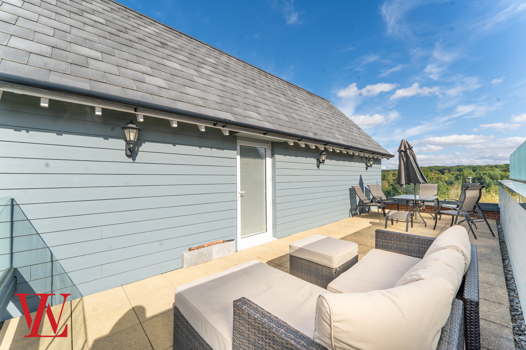 4 bed terraced house for sale in Randall Lane, Bishop's Stortford, Hertfordshire  - Property Image 28