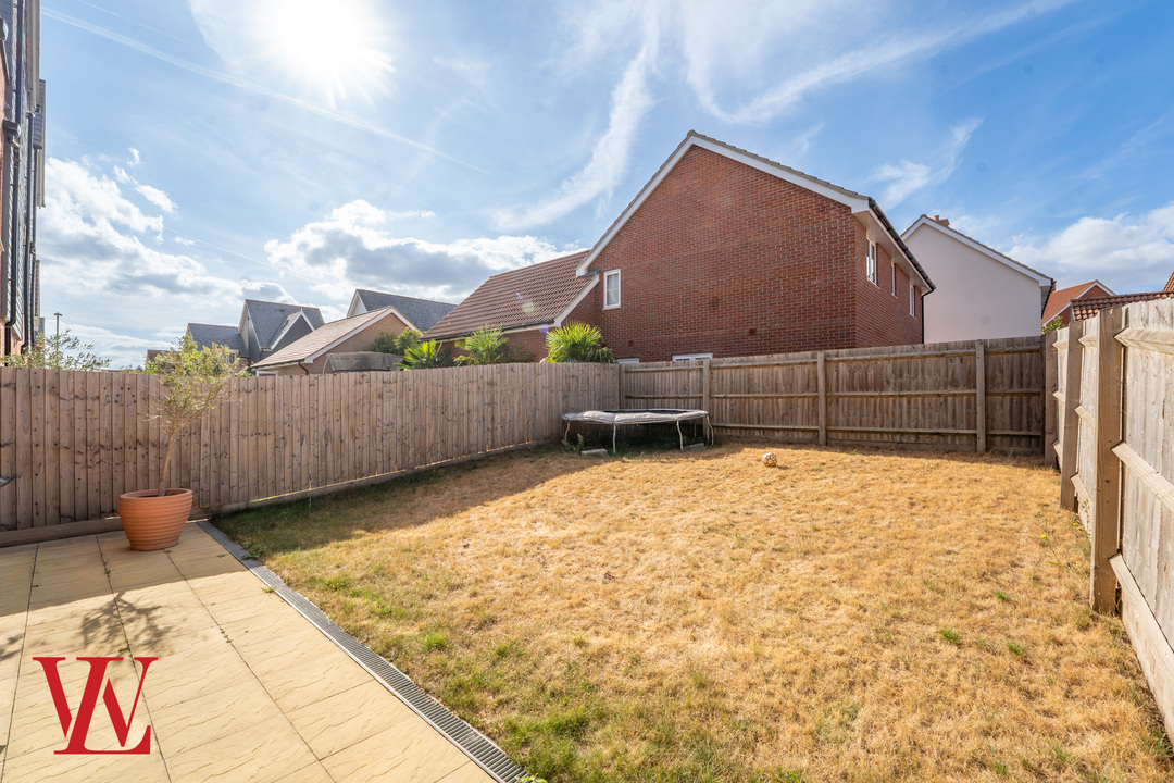 4 bed terraced house for sale in Randall Lane, Bishop's Stortford, Hertfordshire  - Property Image 32