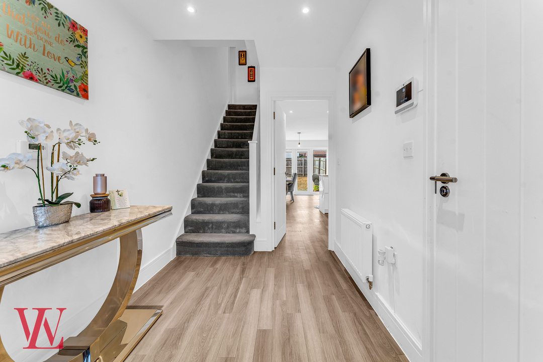 4 bed terraced house for sale in Randall Lane, Bishop's Stortford, Hertfordshire 7