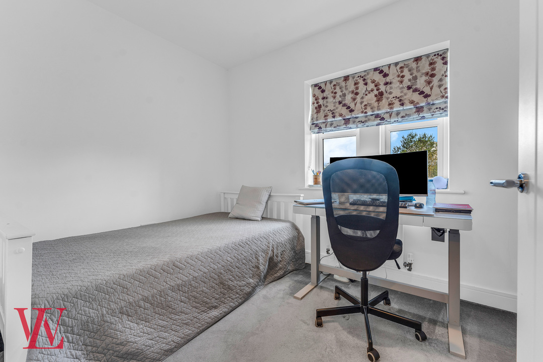 4 bed terraced house for sale in Randall Lane, Bishop's Stortford, Hertfordshire  - Property Image 27