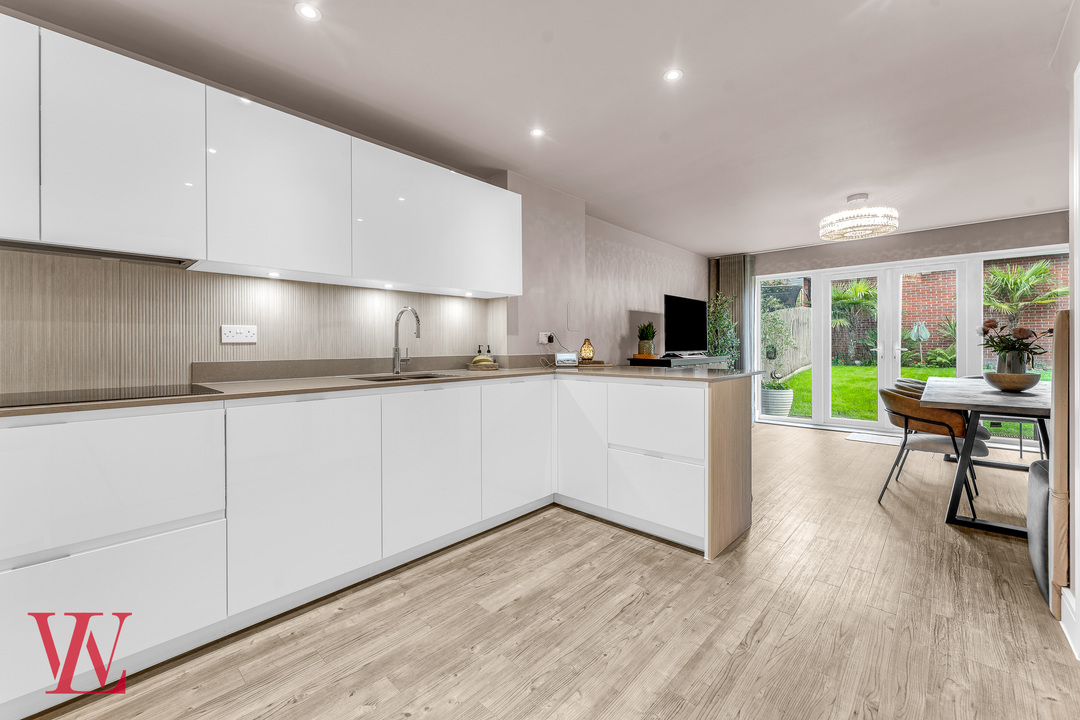 4 bed terraced house for sale in Randall Lane, Bishop's Stortford, Hertfordshire 7