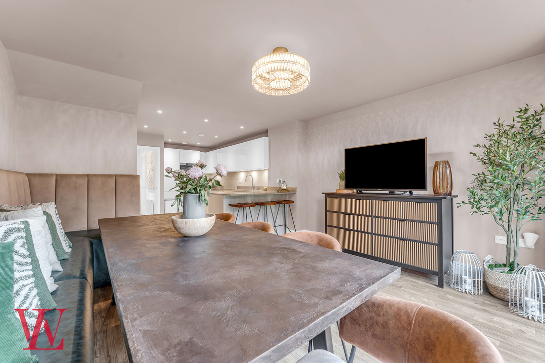 4 bed terraced house for sale in Randall Lane, Bishop's Stortford, Hertfordshire 5