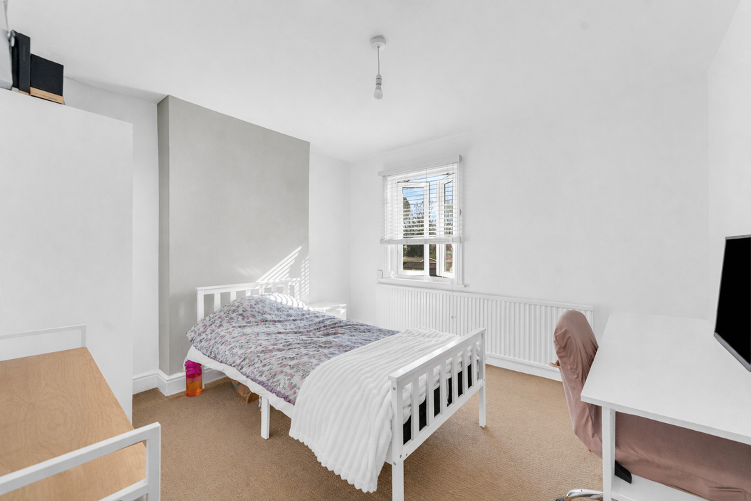 3 bed end of terrace house for sale in Crown Terrace, Bishop's Stortford, Hertfordshire  - Property Image 11
