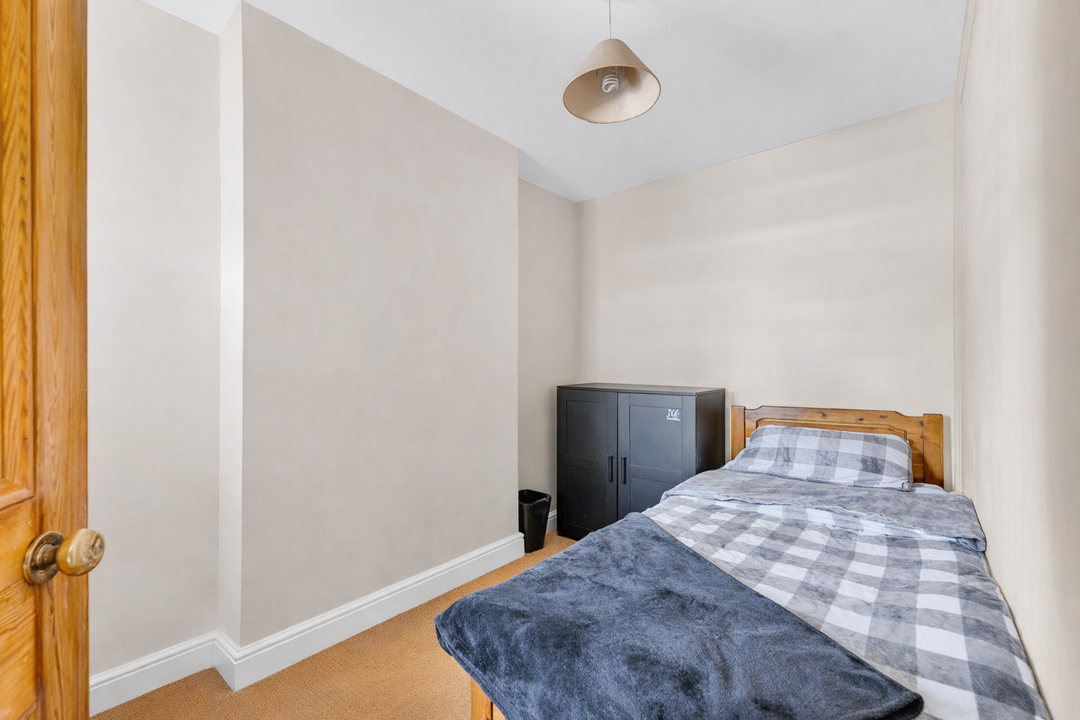 3 bed end of terrace house for sale in Crown Terrace, Bishop's Stortford, Hertfordshire 15