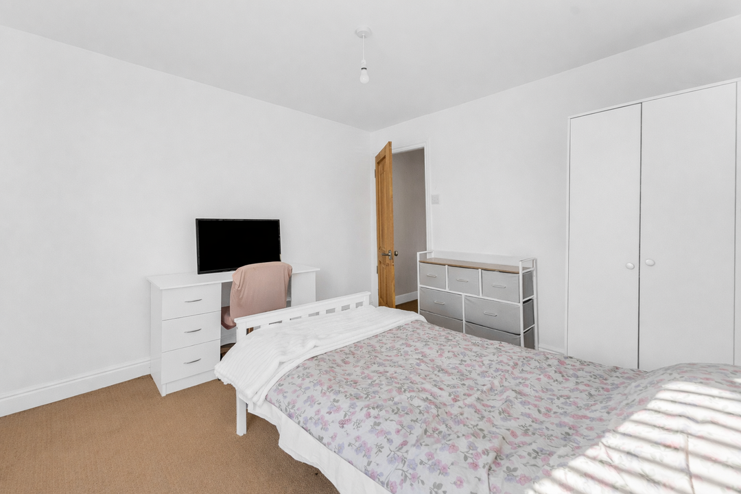 3 bed end of terrace house for sale in Crown Terrace, Bishop's Stortford, Hertfordshire 11