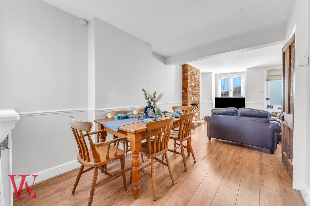 3 bed end of terrace house for sale in Crown Terrace, Bishop's Stortford, Hertfordshire 1