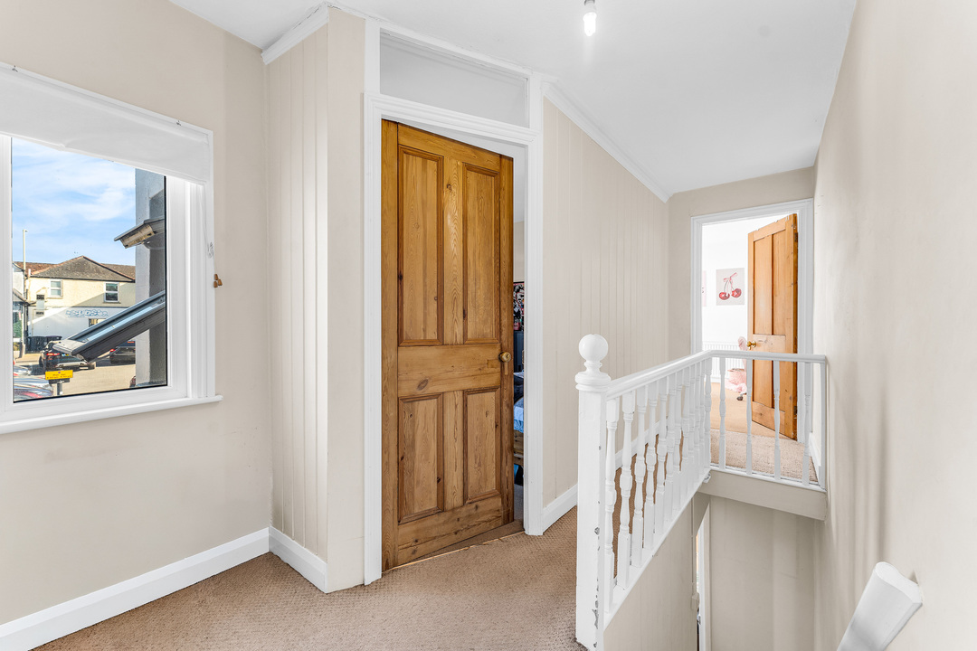 3 bed end of terrace house for sale in Crown Terrace, Bishop's Stortford, Hertfordshire  - Property Image 10