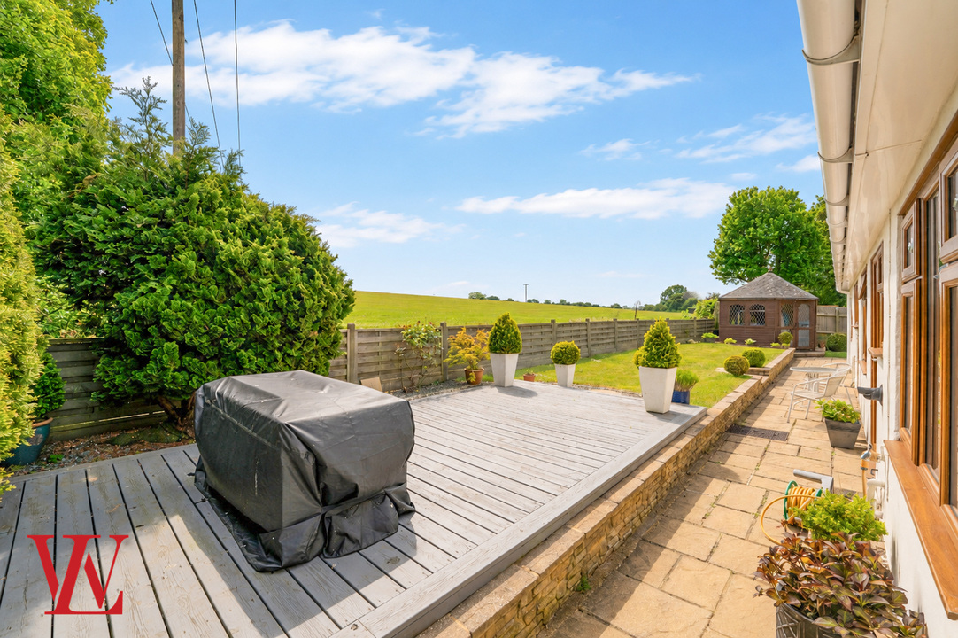 3 bed bungalow for sale in Hill Green, Clatterbury Lane, Clavering, Essex 2