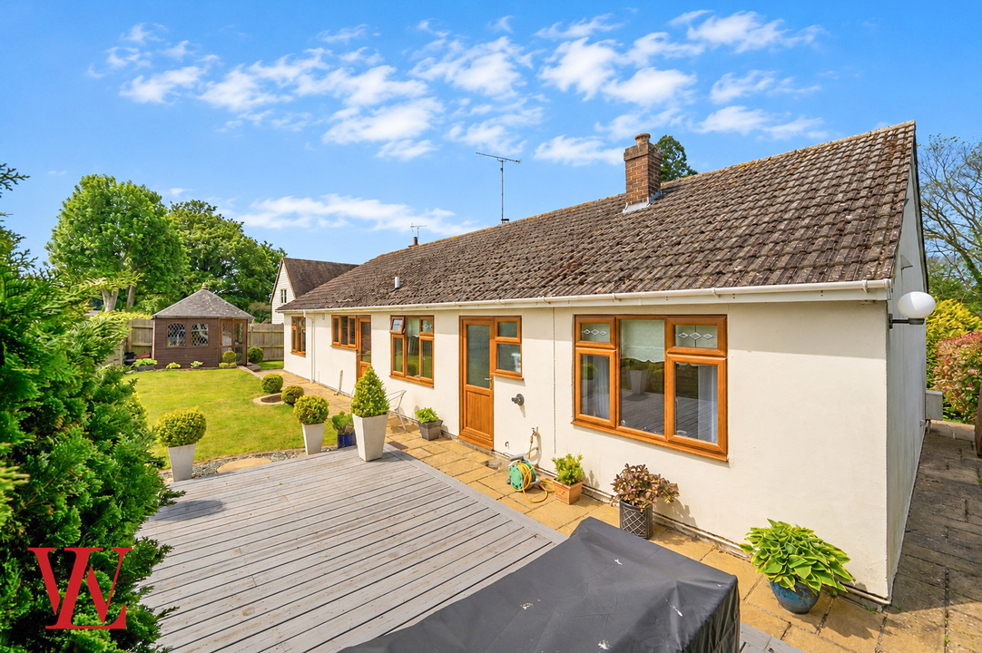 3 bed bungalow for sale in Hill Green, Clatterbury Lane, Clavering, Essex  - Property Image 24