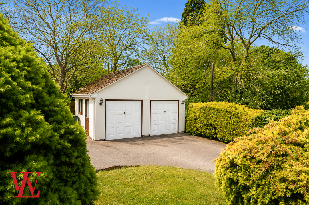 3 bed bungalow for sale in Hill Green, Clatterbury Lane, Clavering, Essex 26