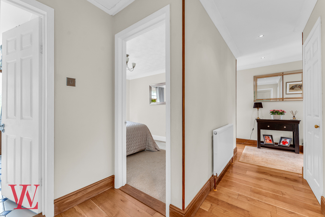 3 bed bungalow for sale in Hill Green, Clatterbury Lane, Clavering, Essex  - Property Image 13