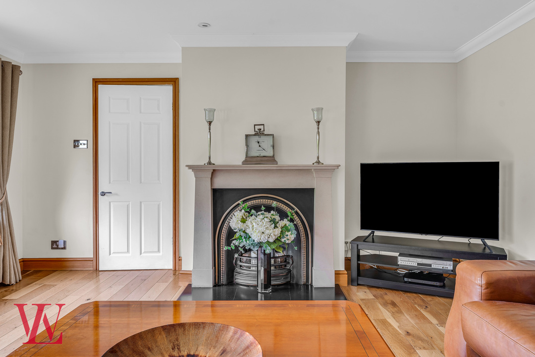 3 bed bungalow for sale in Hill Green, Clatterbury Lane, Clavering, Essex  - Property Image 8