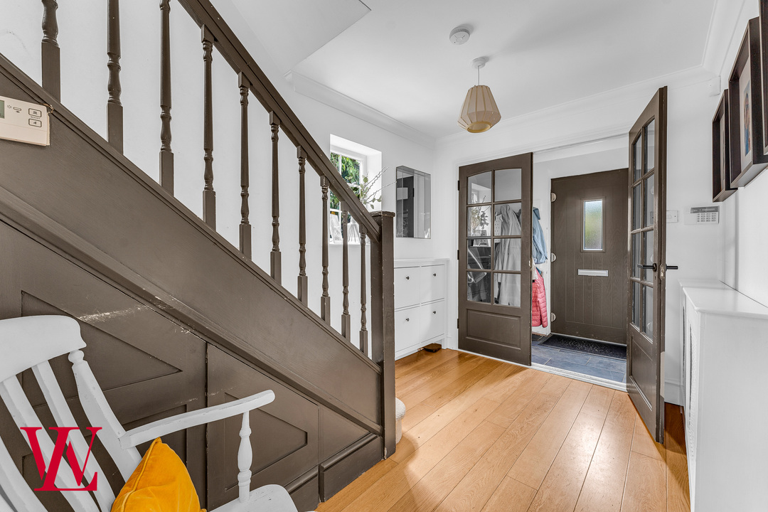 3 bed detached house for sale in Manston Drive, Bishop's Stortford, Hertfordshire 7