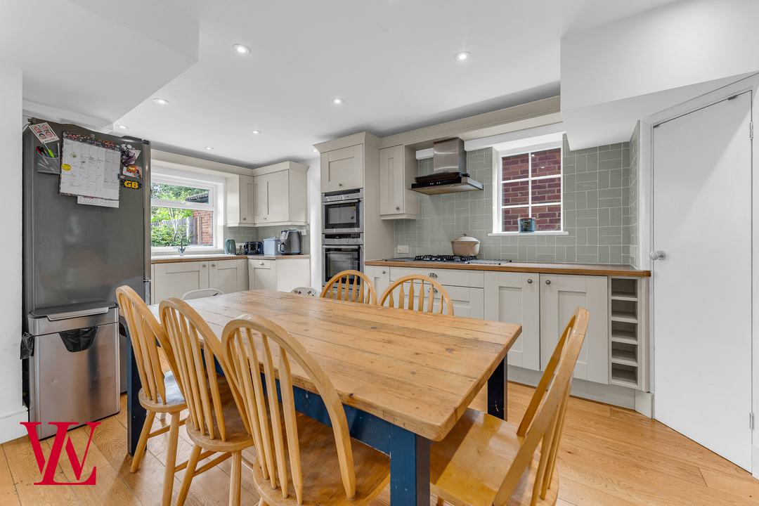 3 bed detached house for sale in Manston Drive, Bishop's Stortford, Hertfordshire 10