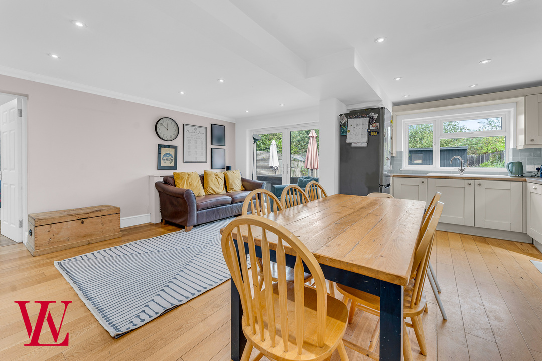 3 bed detached house for sale in Manston Drive, Bishop's Stortford, Hertfordshire  - Property Image 9