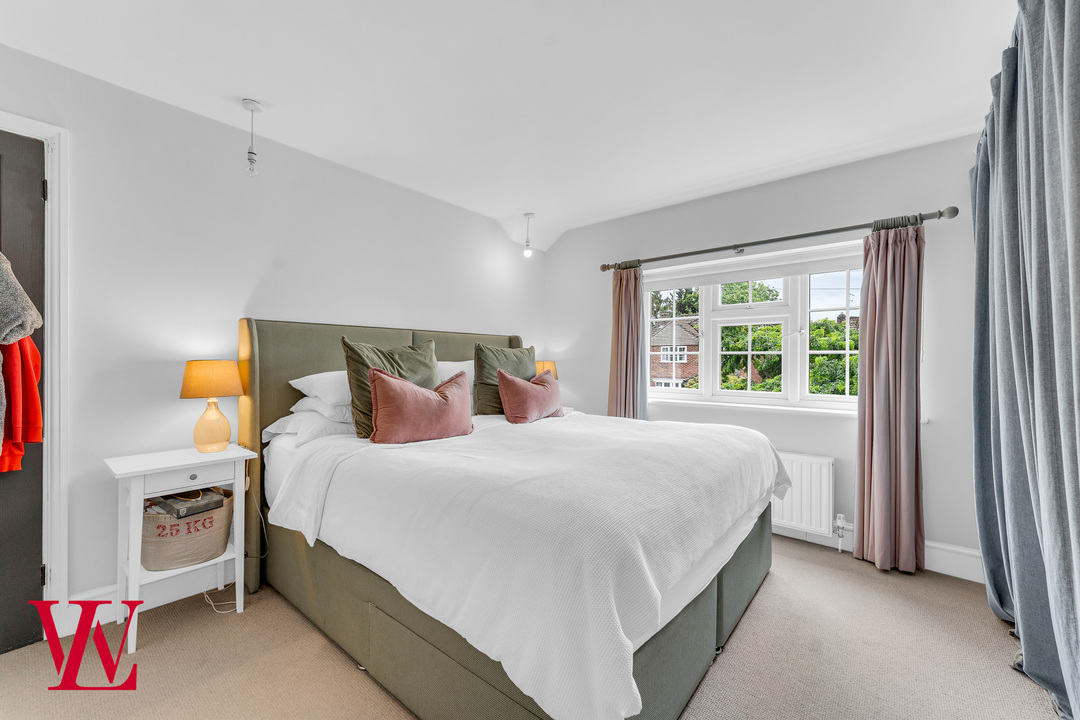 3 bed detached house for sale in Manston Drive, Bishop's Stortford, Hertfordshire  - Property Image 16