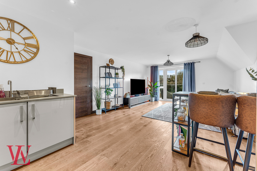 2 bed apartment for sale in River View, Bishop's Stortford, Hertfordshire 2